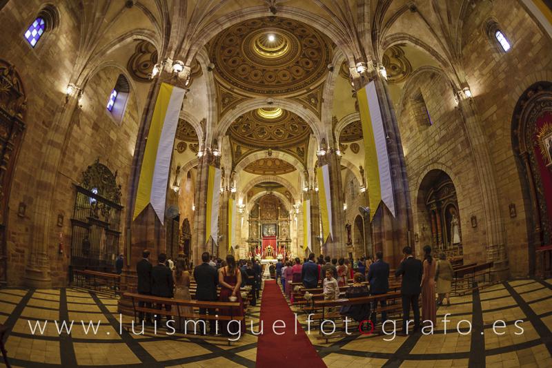 Foto interior de la iglesia de Santa María de Andújar Foto interior de la iglesia de Santa María de Andújar