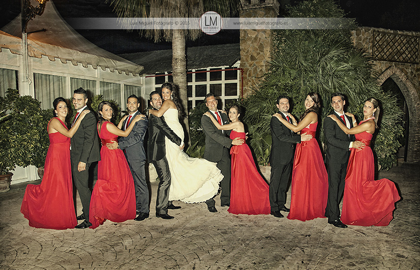 Fotos de novios atrevidas de fotógrafos en jaén. Fotos de boda en la Tortuga Azul.