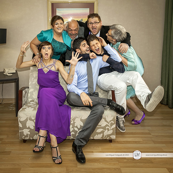 Fotógrafo de bodas Linares. Fotos de boda diferentes y divertidas Fotógrafo de bodas Linares con fotos de boda diferentes y divertidas