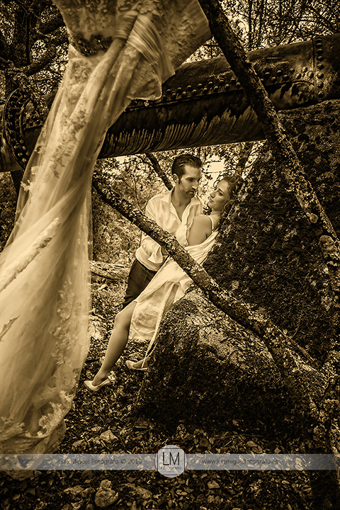 Fotos de novios atrevidas de fotógrafos en jaén. Fotos de novia en lencería.