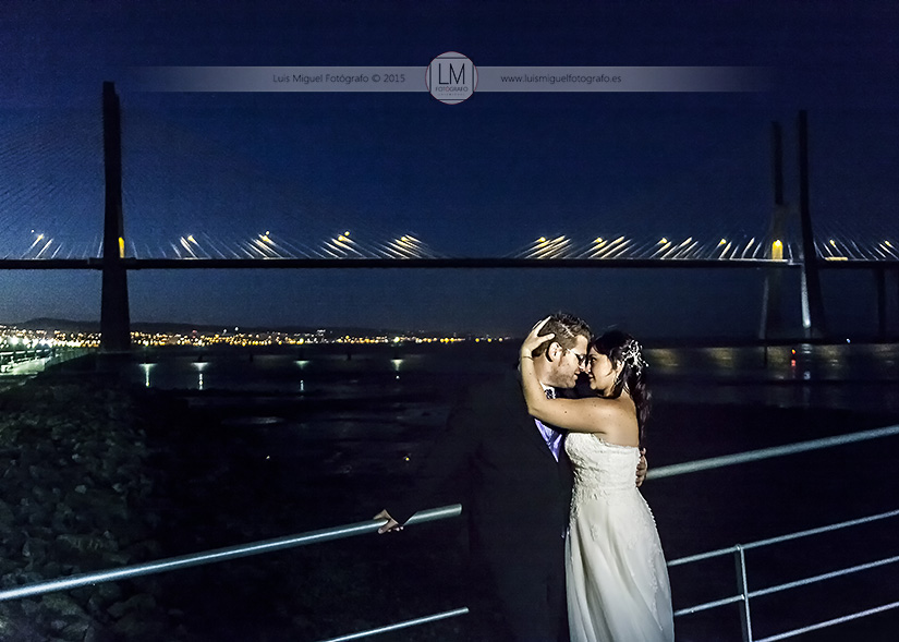 Fotografía de boda en Lisboa con el puente Vasco da Gama. Fotógrafo de bodas Linares Fotografía de boda en Lisboa con el puente Vasco da Gama. Fotógrafo de bodas Linares
