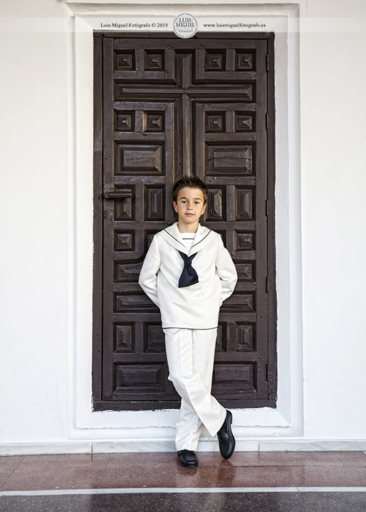 Fotos de comunión elegantes en Úbeda con niño de Torreperogil Fotos de comunión elegantes en Úbeda con niño de Torreperogil