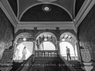 Foto de postboda original en palacio de Baeza