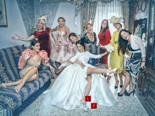 Momentos de locura con las amigas de la novia antes de la boda Momentos de locura con las amigas de la novia antes de la boda