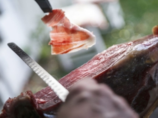 Detalle del cortador de jam&oacute;n Carlos Serrano