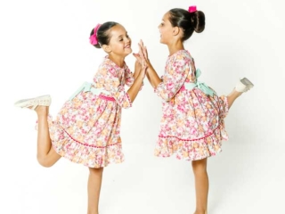 foto de ni&ntilde;as jugando