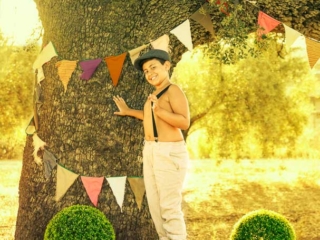 fotos de comuniones  divertidas y originales en el campo